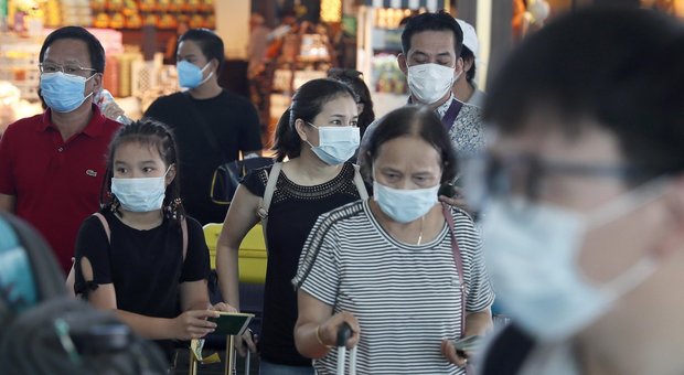 Virus, i contagi a Wuhan ai livelli della Sars