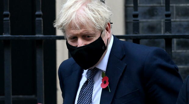 Covid, il premier britannico Boris Johnson in autoisolamento