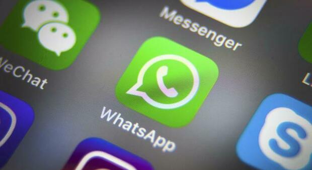 WhatsApp, nuova funzione: i messaggi scompariranno dopo 7 giorni. Ecco come funziona