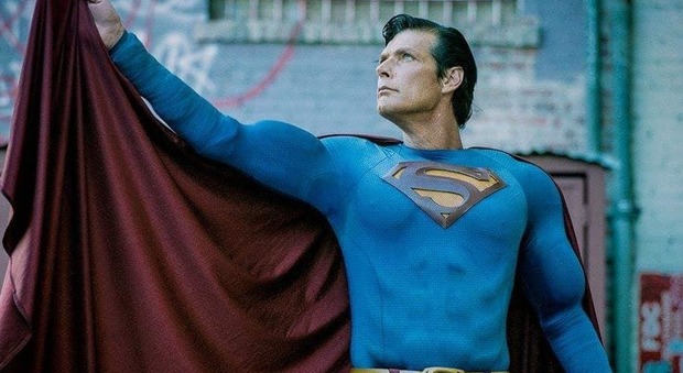 Superman è morto: addio a Christopher Dennis, per trenta anni volto del supereroe su Hollywood Boulevard