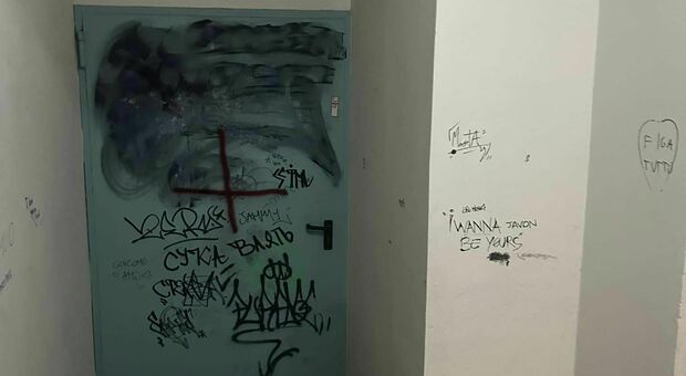 Sos degrado in galleria, Monteverde: «Ancora graffiti e incuria è un triste abbandono»