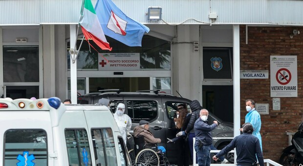 Covid Campania, continua a scendere l'indice di contagio (8,18%): 31 morti