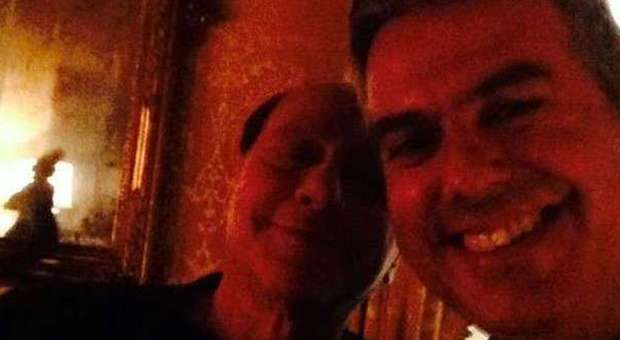 Il selfie galeotto di Bugaro con Berlusconi