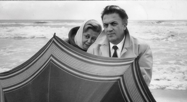 Federico Fellini, a Padova la mostra “Verso il centenario” con lettere inedite, disegni e testimonianze