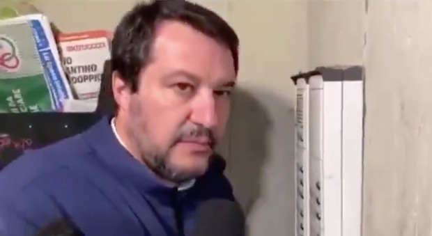 Salvini, il ragazzo del citofono: «Non spaccio, in cinque minuti mi ha rovinato la vita. Ho 17 anni, gioco a calcio e sto in nazionale»