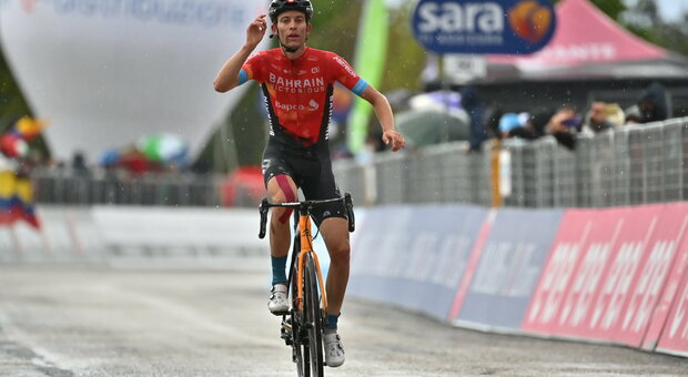 Giro d'Italia: ad Ascoli esulta Gino Mader, Attila Valter è la nuova maglia rosa