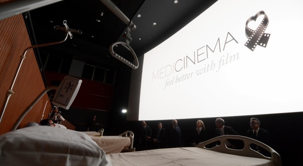 Il cinema come sollievo: al Gemelli nuova sala film per aiutare chi ha patologie più gravi