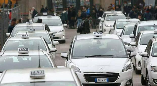 Taxi, segnalazione dell'Antitrust ai comuni di Milano, Napoli e Roma: richiesti aumento delle licenze e flessibilità dei turni