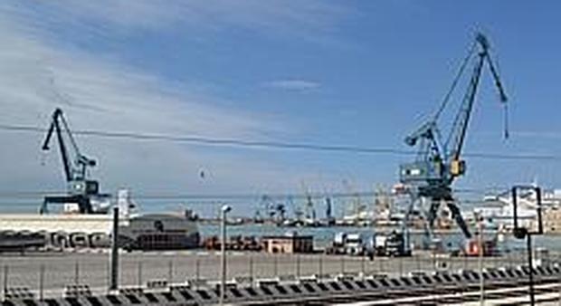 Traffico merci nel porto di Ancona Nei primi 4 mesi 2016 crescita del 5%