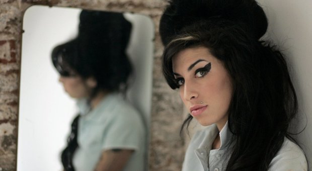 Amy Winehouse torna in scena come ologramma