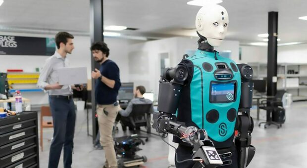 Il robot umanoide progetto e realizzato per eseguire per lavori pericolosi