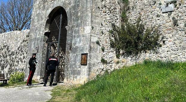 Rocca di Narni, fornitore non pagato: arrivano i carabinieri per far sequestrare arredi e allestimenti