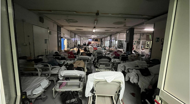 Cardarelli, dimissioni in massa dei medici del pronto soccorso: «Non si può lavorare in sicurezza»