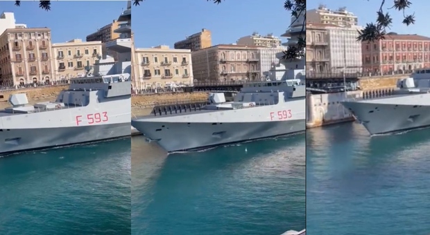 Taranto, insulti e pietre contro la nave militare "Carabiniere "che rientra in porto: «Assassini, vergogna»