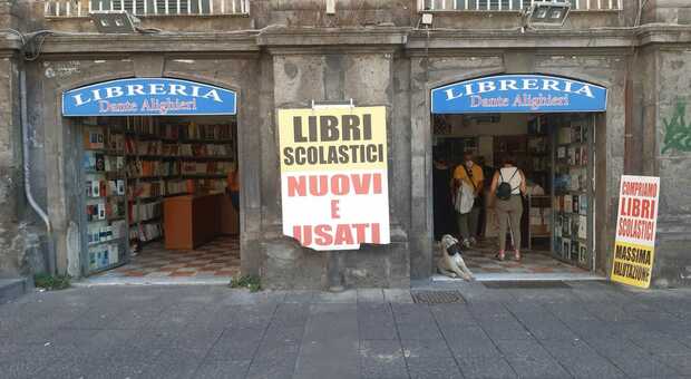 Napoli, Libreria Pironti verso l’addio: «Solo testi scolastici per evitare il crac»