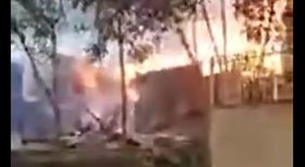 Aereo ambulanza precipita sopra un resort: nove morti Video