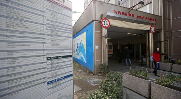 Napoli, choc all'ospedale Santobono: infermiere picchiata dalla zia di una piccola paziente