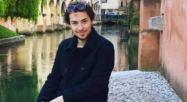 Giacomo, 25 anni, trovato morto in casa: il giallo dell'eroina killer