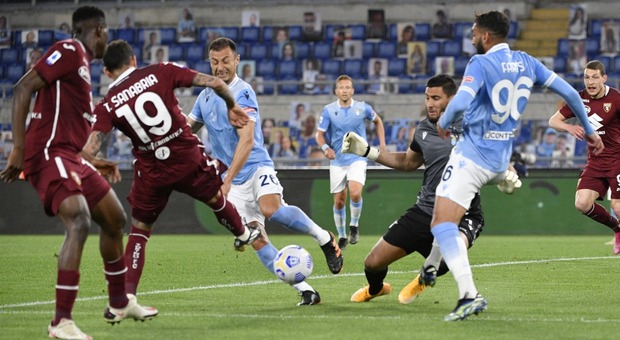 Lazio-Torino 0-0: il pari salva i granata, retrocede il Benevento. Finale ad alta tensione