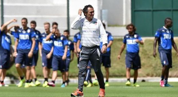 Italia, con l'Uruguay si cambia: Prandelli sceglie il 3-5-2 e la coppia Balotelli-Immobile