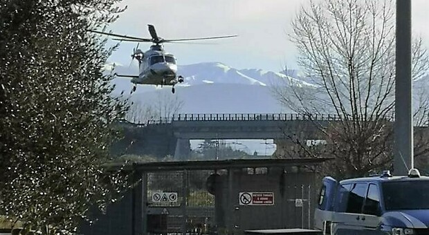 Terni, polizia in campo: maxi controlli con l'apporto anche dell'elicottero