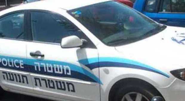 Cisgiordania, spari contro auto in corsa: feriti quattro israeliani