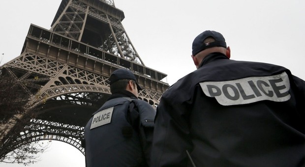 Francia, le leonesse dell'Isis pronte a far saltare Parigi