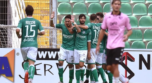 Avellino, che bel colpo: vince 2-0 a Palermo