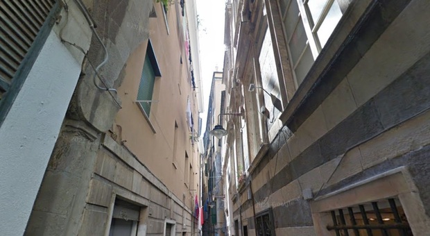 Genova, infastidito da una lite si affaccia scaglia una freccia con la balestra: uomo di 41 anni trafitto a morte