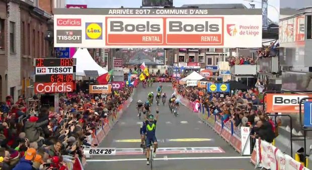 Liegi-Bastogne-Liegi, vince Valverde: lacrime e dedica a Scarponi