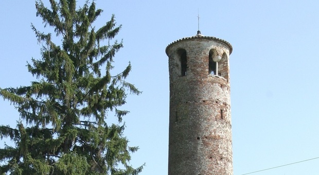Tessera, in vendita la torre millenaria che domina la laguna veneta