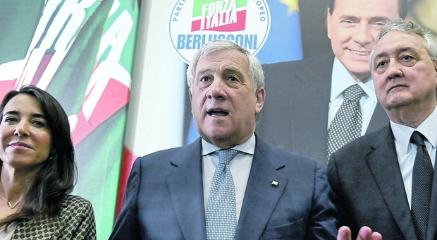 Antonio Tajani con Licia Ronzulli e Paolo Barelli