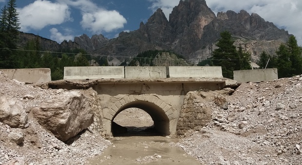 Il ponte di Alverà dove è morta Carla Catturani