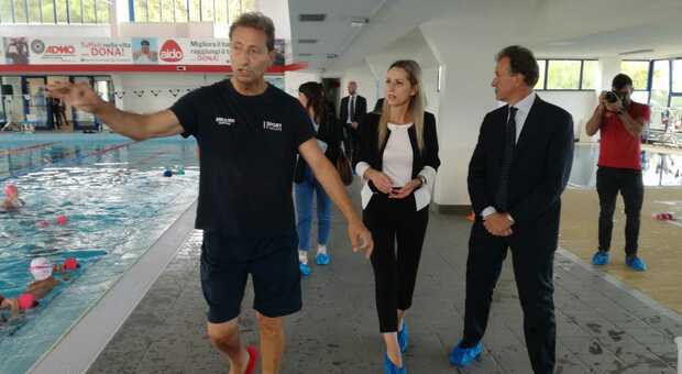 Valentina Vezzali a Porto Sant'Elpidio per la nuova piscina. «Grande impianto, qui a nozze sport e solidarietà»