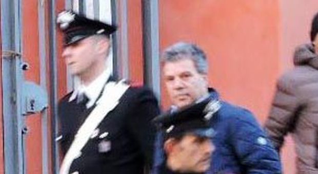 Corruzione e peculato, ai domiciliari il sindaco di Marino Silvagni e un poliziotto