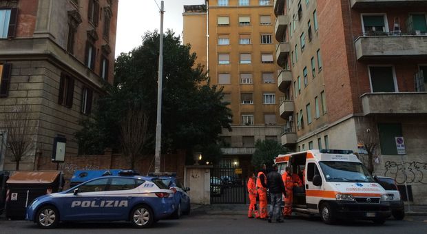 Roma, madre e figlio trovati morti in casa a Prati