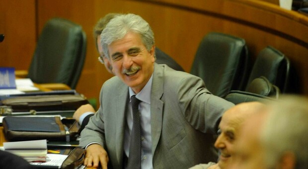 Spese pazze in Regione, chiesti tre anni di condanna per Mario Perilli