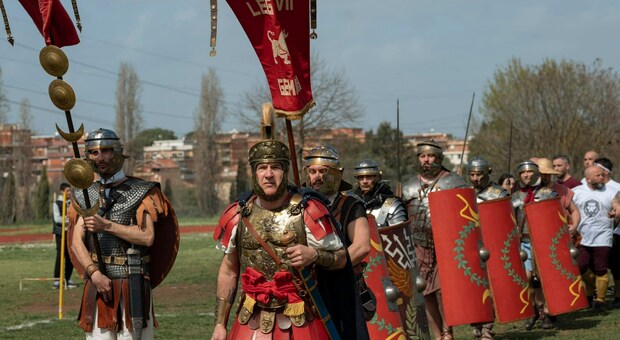 Antico calcio romano, il 20 aprile a Tor Tre Teste la prima finale nazionale dell’Harpastum