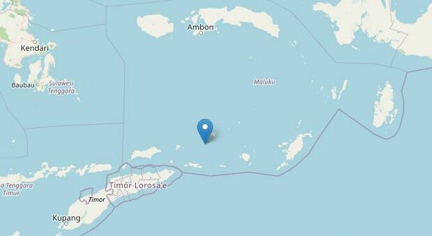 Terremoto in Indonesia, scossa fortissima di magnitudo 6.2: l'epicentro a Maluku