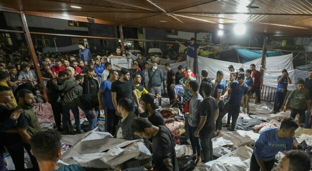 Attacco Israele su ospedale a Gaza, Hamas: almeno 500 morti. Netanyahu: colpiremo con forza