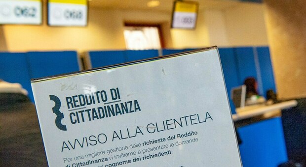 Chioggia, furbetto 49enne percepisce il reddito di cittadinanza: ma la moglie aveva un reddito di 13mila euro. «Non lo sapevo»