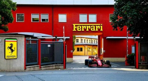 Ferrari, sprint sull’elettrico: 15 nuovi modelli in quattro anni