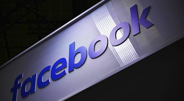 Facebook e tutti i suoi social in down: 5 ore al buio e titolo giù in borsa