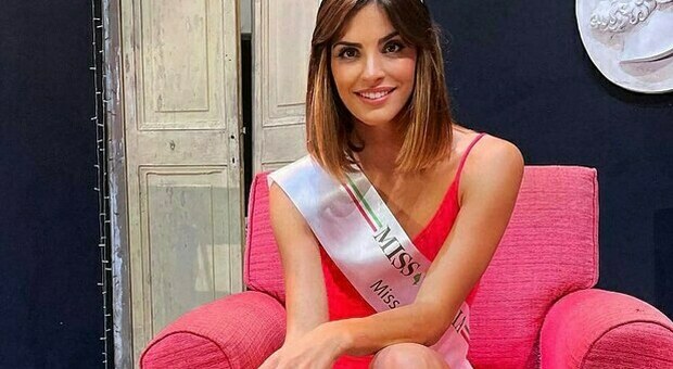Beatrice Scolletta, la Miss Lazio con il "pancione" si ritira dalla finale di Miss Italia: è positiva al Covid