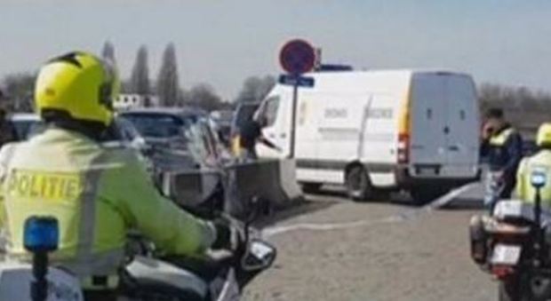 Fallito attentato ad Anversa, accusatio di terrorismo l'uomo che voleva travolgere la folla con l'auto