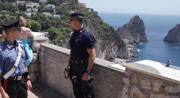 Capri, sequestrato ponte abusivo lungo 130 metri vicino ai Faraglioni
