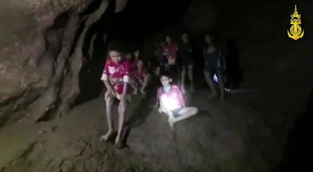 Thailandia, la leggenda della principessa suicida: il suo "spirito" nella grotta con i ragazzi
