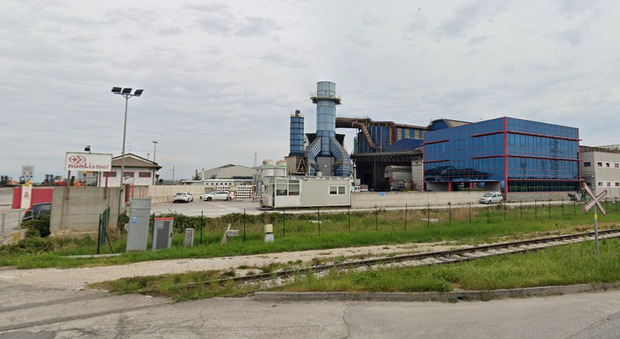 Infortunio sul lavoro alla Nunki Steel: cade in un serbatoio, operaio ricoverato con trauma toracico