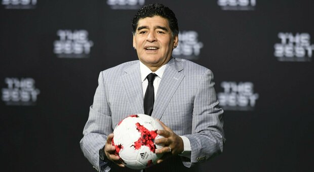 Maradona è morto dopo un'operazione al cervello, fisico indebolito dalla depressione