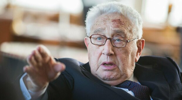 Kissinger, morto a 100 anni l'ex segretario di Stato Così ha rivoluzionato la diplomazia mondiale